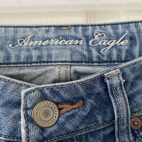 American Eagle size 4 Regular Favourite Boyfriend Jeans - Picture 2 of 4